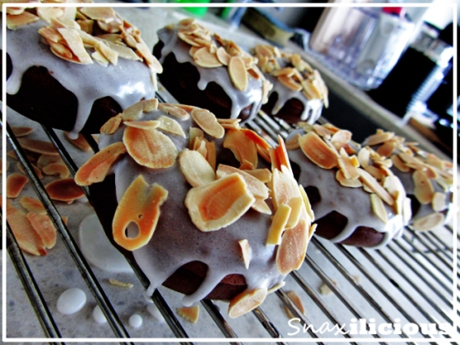baked doughtnuts - dark chocolate 5